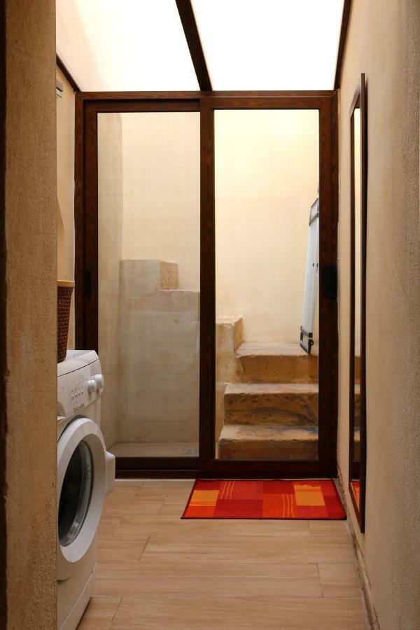 5 Minute Walk From Malta Airport Villa Gudja Exterior photo
